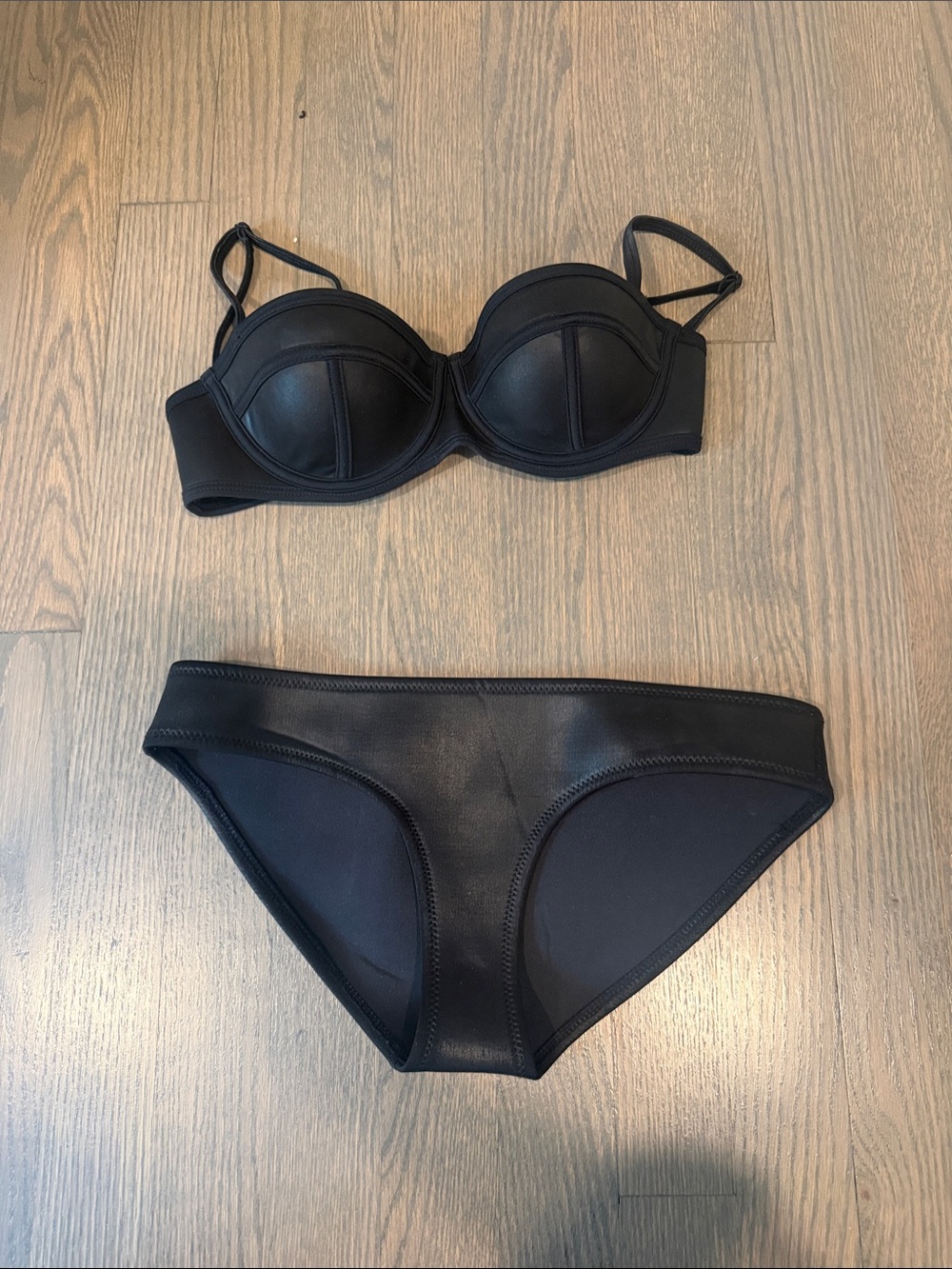 Triangl bikini- neoprene Bustier Bikini Set